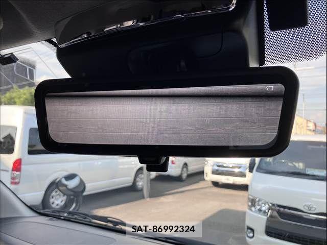 Toyota HIACE WAGON 2020-11 8245379-16