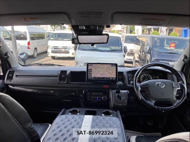 Toyota HIACE WAGON 2020-11 8245379-3