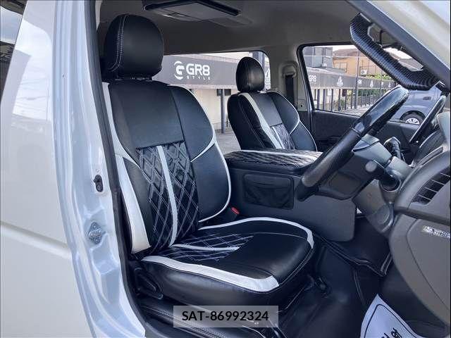 Toyota HIACE WAGON 2020-11 8245379-6