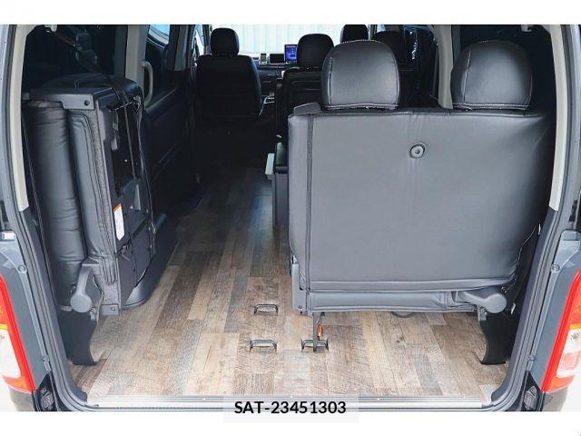Toyota HIACE WAGON 2021-01 8245377-12