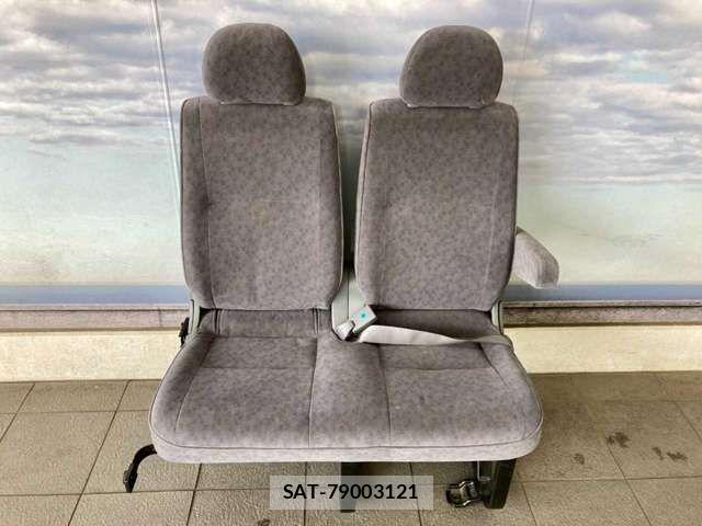 Toyota HIACE WAGON 2009-05 8245381-15