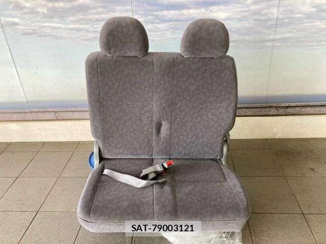 Toyota HIACE WAGON 2009-05 8245381-17