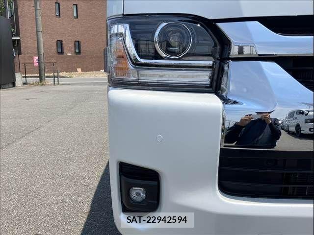 Toyota HIACE WAGON 2026-05 8245378-9