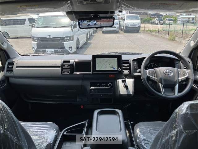 Toyota HIACE WAGON 2026-05 8245378-3