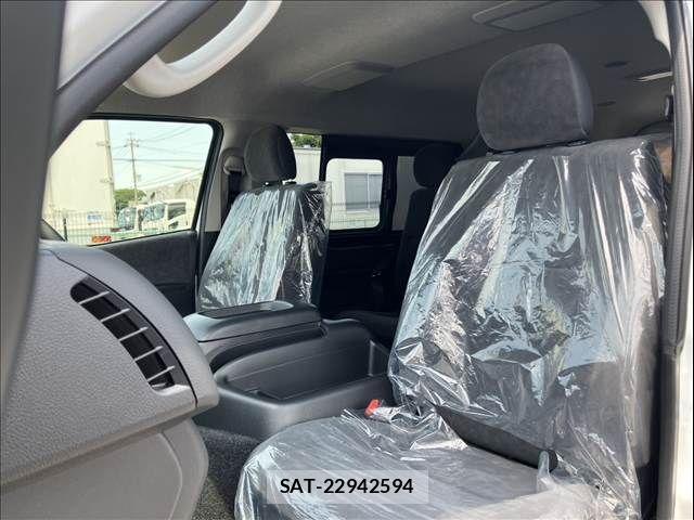 Toyota HIACE WAGON 2026-05 8245378-6