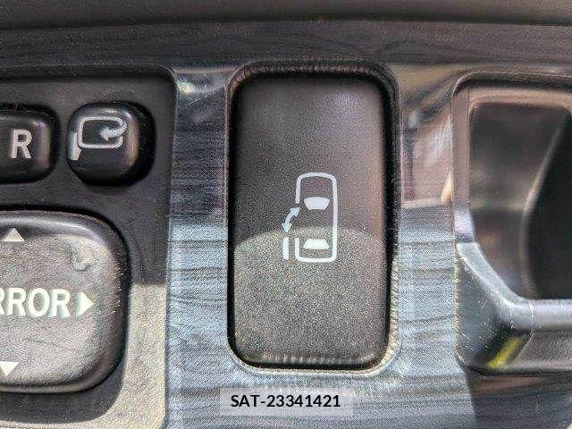 Toyota HIACE WAGON 2011-09 8314719-6