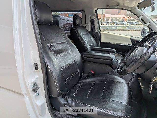 Toyota HIACE WAGON 2011-09 8314719-7