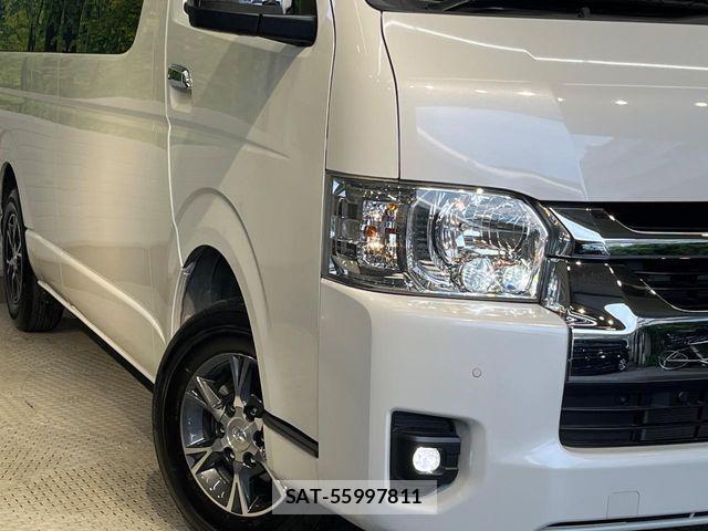 Toyota HIACE WAGON 2023-02 8336108-11
