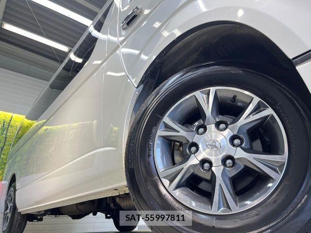 Toyota HIACE WAGON 2023-02 8336108-12