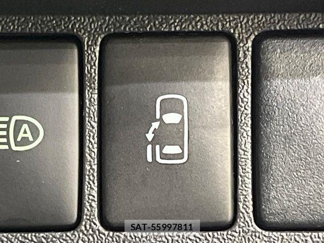 Toyota HIACE WAGON 2023-02 8336108-6