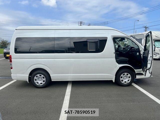 Toyota HIACE WAGON 2021-03 8336107-17