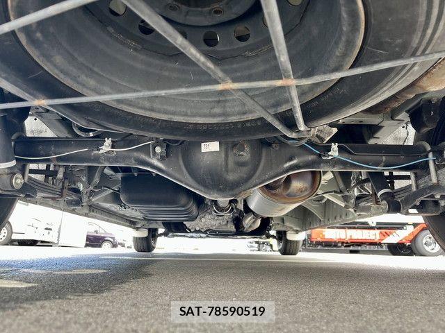 Toyota HIACE WAGON 2021-03 8336107-27