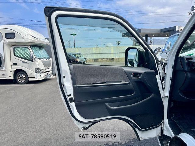 Toyota HIACE WAGON 2021-03 8336107-5