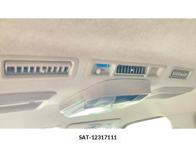 Toyota HIACE WAGON 2012-10 8336109-22
