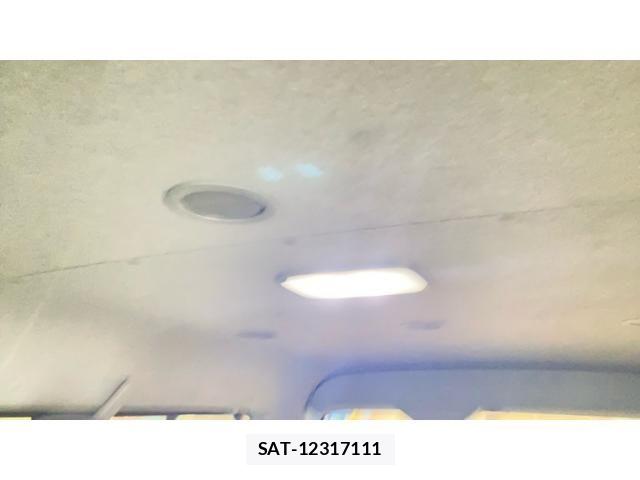 Toyota HIACE WAGON 2012-10 8336109-23