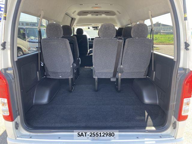 Toyota HIACE WAGON 2024-06 8354614-15