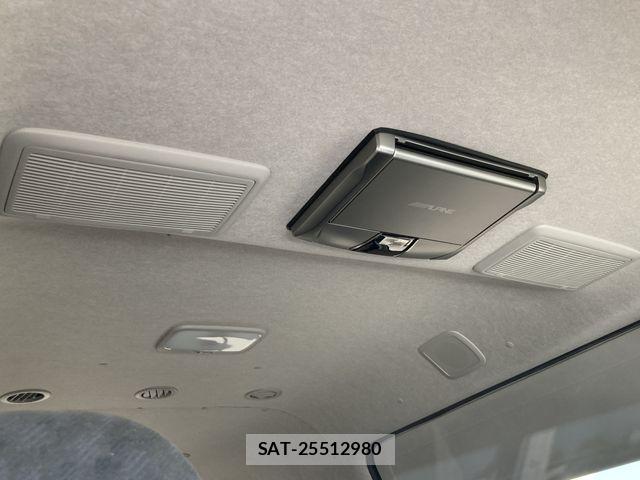Toyota HIACE WAGON 2024-06 8354614-17