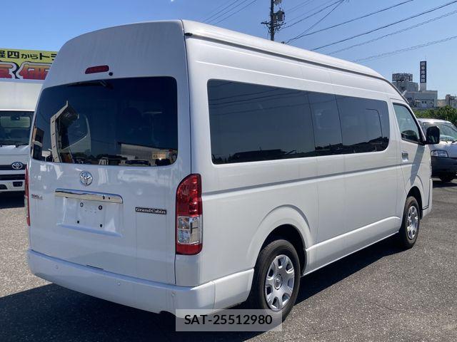 Toyota HIACE WAGON 2024-06 8354614-5