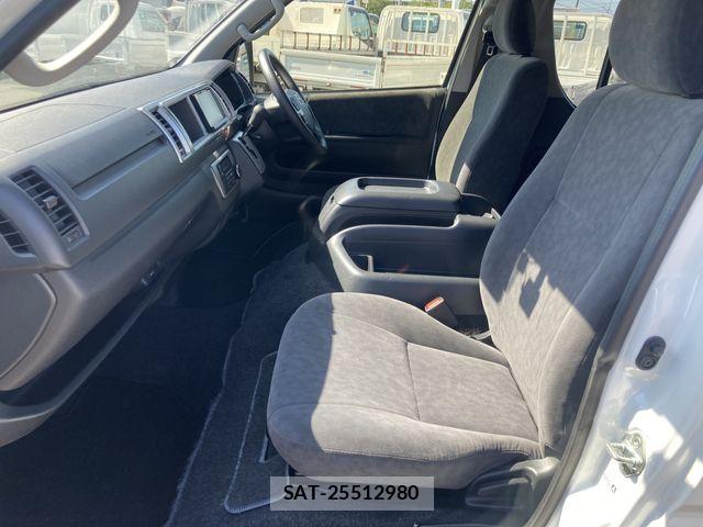 Toyota HIACE WAGON 2024-06 8354614-8