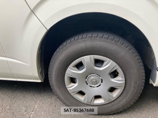 Toyota HIACE WAGON 2016-10 8366195-13