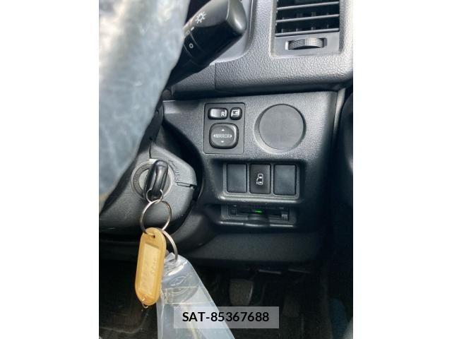 Toyota HIACE WAGON 2016-10 8366195-20
