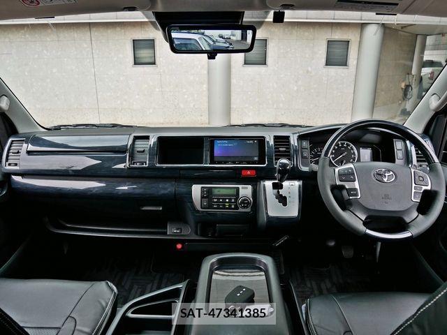Toyota HIACE WAGON 2025-05 8366192-4