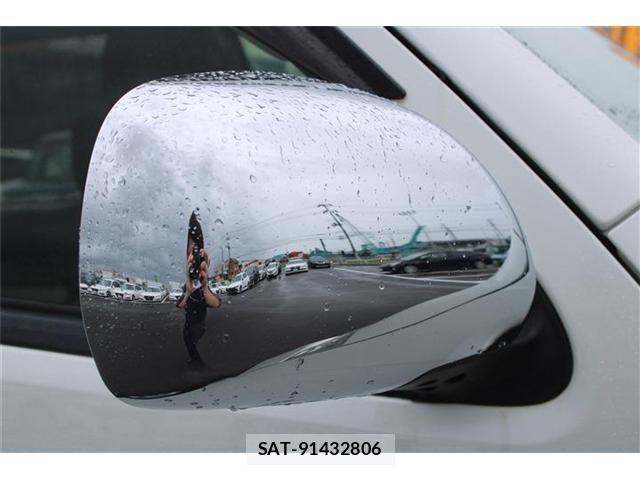 Toyota HIACE WAGON 2018-10 8371717-18