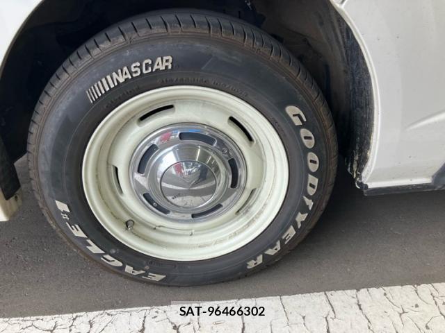 Toyota HIACE WAGON 2018-12 8412745-10