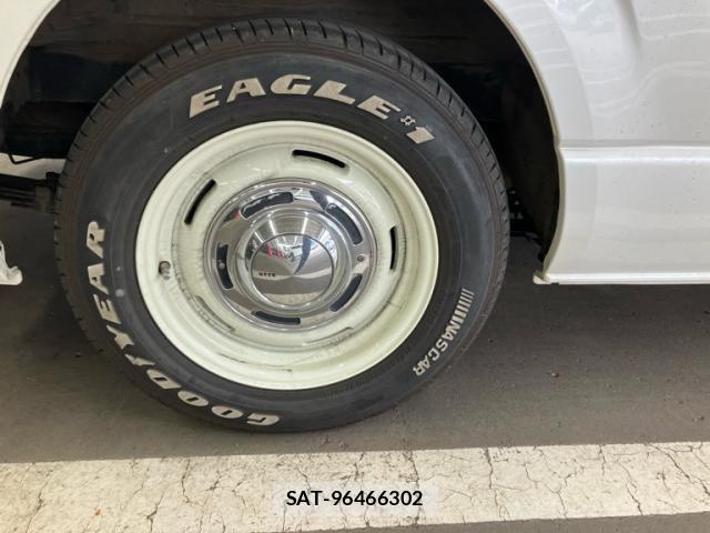 Toyota HIACE WAGON 2018-12 8412745-12