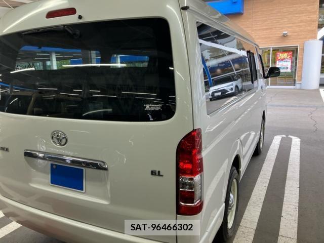 Toyota HIACE WAGON 2018-12 8412745-5