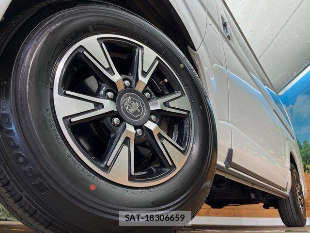 Toyota HIACE WAGON 2024-07 8457620-13