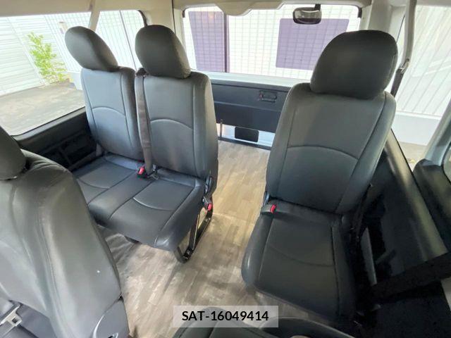 Toyota HIACE WAGON 2024-09 8525152-9