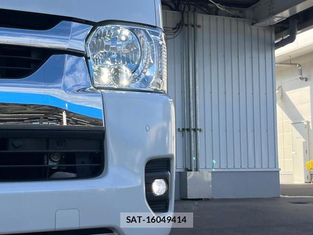 Toyota HIACE WAGON 2024-09 8525152-12