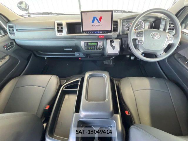 Toyota HIACE WAGON 2024-09 8525152-1