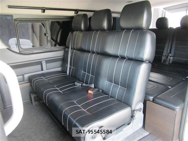 Toyota HIACE WAGON 2023-12 8562110-12