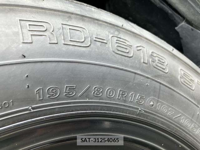 Toyota HIACE WAGON 2009-11 8627040-10