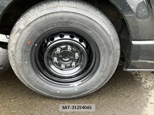 Toyota HIACE WAGON 2009-11 8627040-11