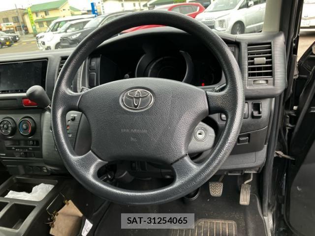 Toyota HIACE WAGON 2009-11 8627040-17