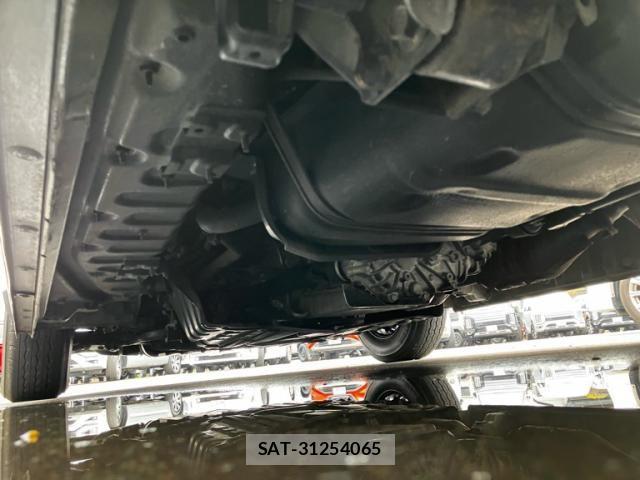 Toyota HIACE WAGON 2009-11 8627040-24