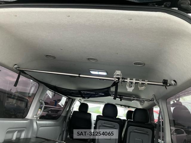 Toyota HIACE WAGON 2009-11 8627040-7