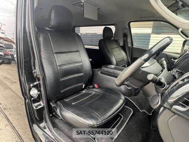 Toyota HIACE WAGON 2017-08 8666245-7