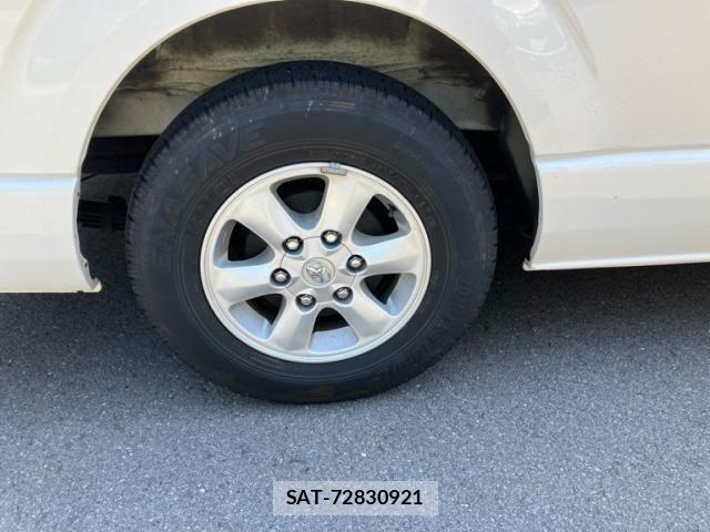 Toyota HIACE WAGON 2013-10 8666247-10