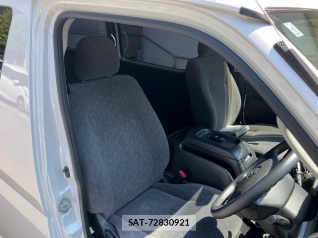 Toyota HIACE WAGON 2013-10 8666247-12