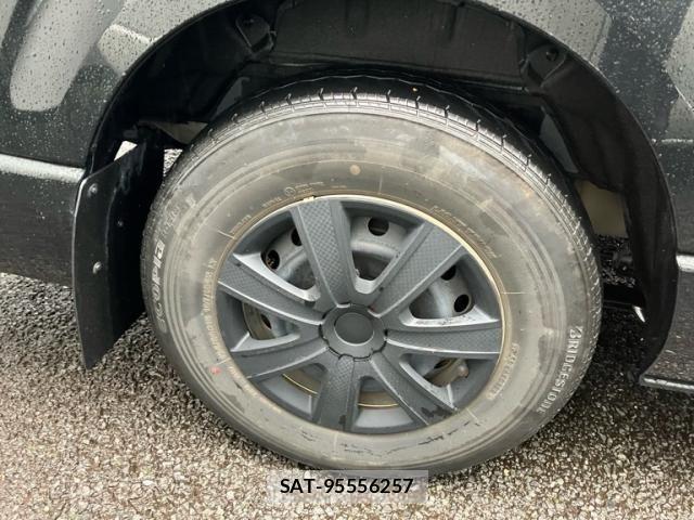 Toyota HIACE WAGON 2023-01 8742596-9
