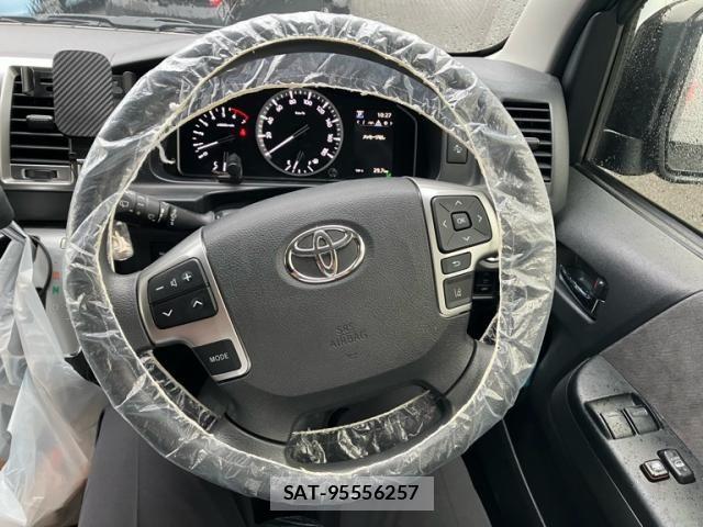 Toyota HIACE WAGON 2023-01 8742596-11