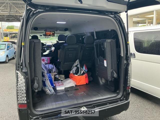 Toyota HIACE WAGON 2023-01 8742596-6