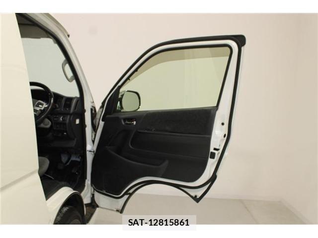 Toyota HIACE WAGON 2015-10 8742603-28