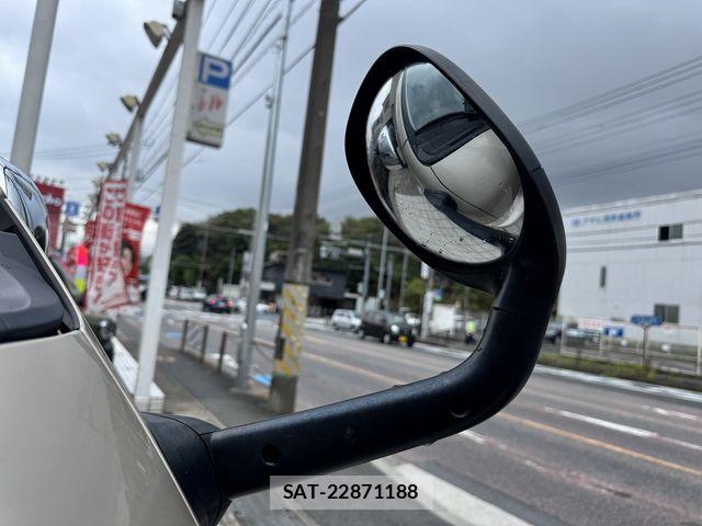 Toyota HIACE WAGON 2020-04 8829325-10