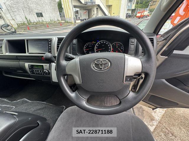 Toyota HIACE WAGON 2020-04 8829325-12