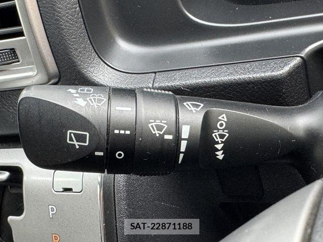 Toyota HIACE WAGON 2020-04 8829325-13